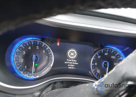 2018 Chrysler Pacifica Touring L Plus z USA, uszkodzony, nr VIN 2C4RC1EGXJR177821